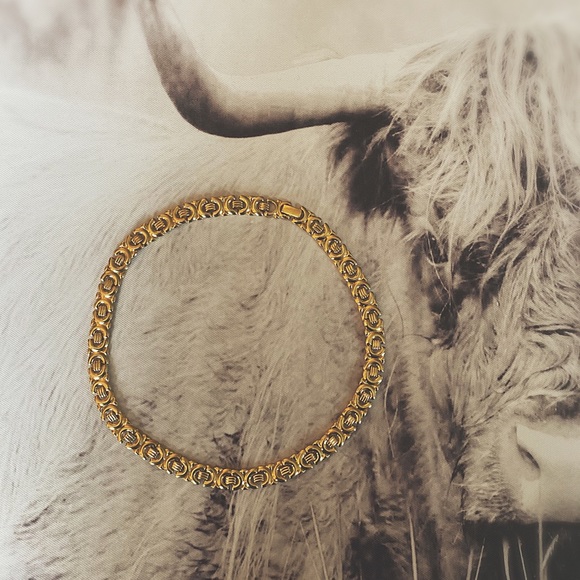 Vintage Avon  Xo Necklace HP🌵 - Picture 8 of 10